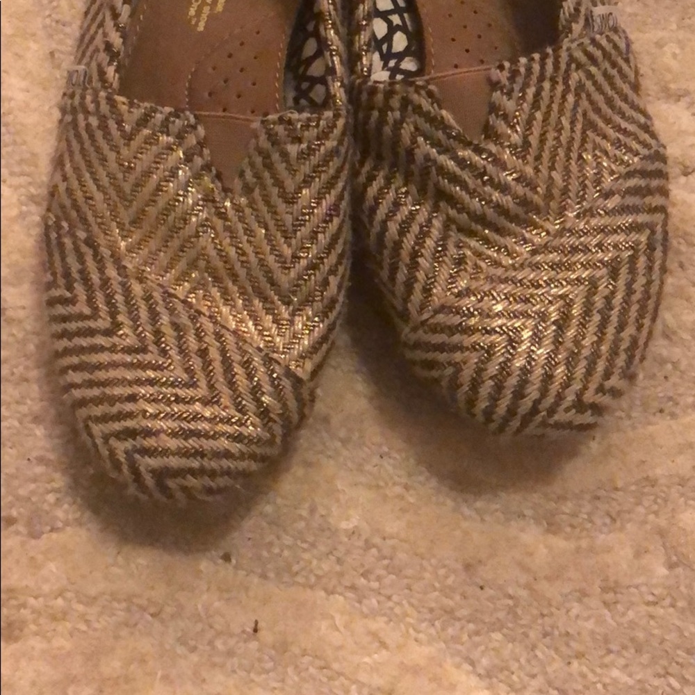 Toms - Picture 5 of 5